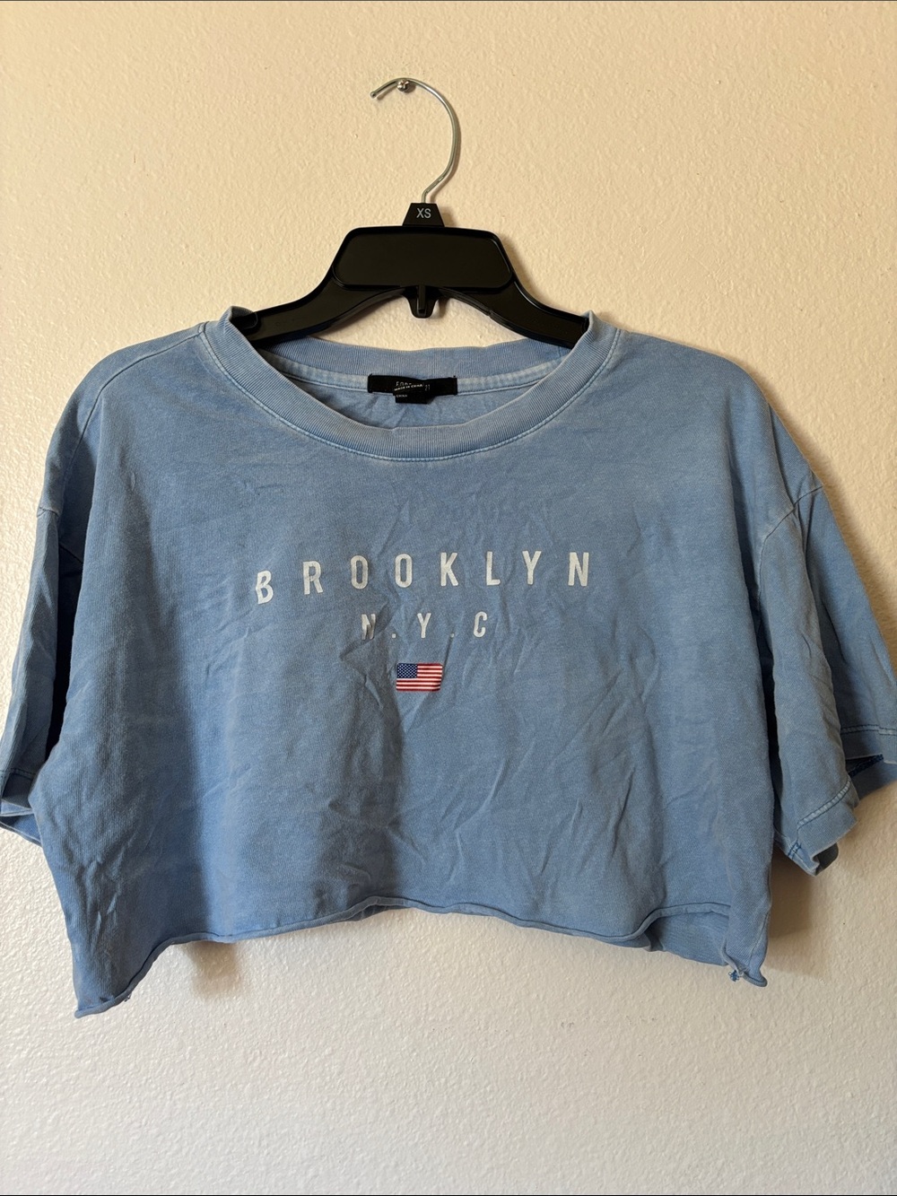 Forever 21 Light Blue Brooklyn N.Y.C. Cropped Cut Off Tee, Size M